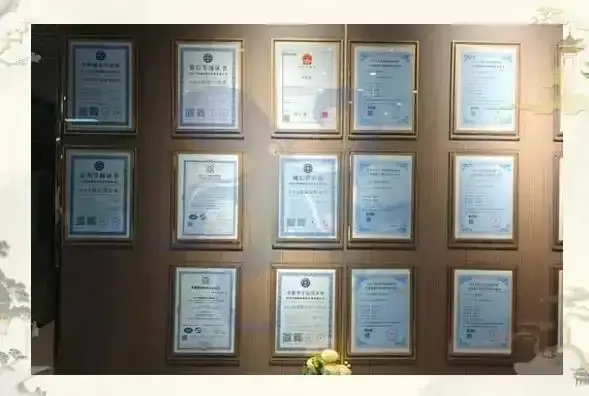 终端屏幕防偷拍工具好用吗?30秒解释终端屏幕防偷拍工具的运行原理,快看!(图2) 终端屏幕防偷拍工具好用吗?30秒解释终端屏幕防偷拍工具的运行原理,快看!(图2)